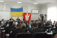 З другої спроби депутати Луцької міськради зібрались на позачергову сесію, аби виступити проти мовного закону
