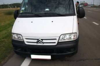 В автівці 55-річного лучанина прикордонники виявили майже 140 ящиків контрабандних цигарок