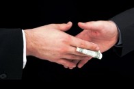 Волинська прокуратура домоглася реального позбавлення волі для сільського голови-хабарника