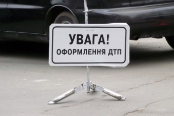У Луцьку «шумахер» на Subaru протаранив дві автівки і втік з місця ДТП