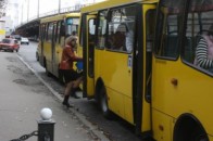 «Санрайз» заробляє на перевезеннях мільйони, але не хоче забезпечити пасажирам елементарних умов