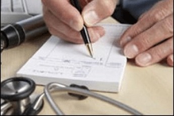 Луцьких лікарів зобов’язали правильно виписувати рецепти та робити записи до медичних карток