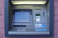 На Волині спіймали шахрая, який знімав кошти з банківських карток
