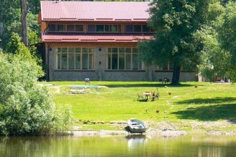 На Волині для чиновників ВОДА будують базу відпочинку за 9 мільйонів гривень
