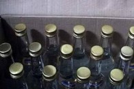 Лучанин перевозив у своєму авто контрабандну горілку та цигарки