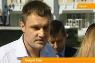 Помста за вибори: редактора газети «Аверс-прес» побили під стінами телекомпанії