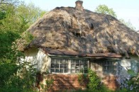 Волиняни винесли з нежитлового будинку холодильник