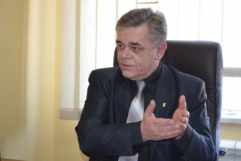 Кучмук і Вітіва посварили бюджет і мова
