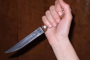 На Волині жінка під час сварки поранила ножем співмешканця