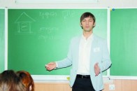 Янукович нагородив премією викладача ЛНТУ