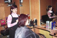 У Луцькій перукарні нема тепла та зі стелі тече вода