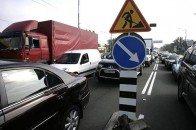 Поблизу Луцька вантажівка на залізничному переїзді врізалась в електричку