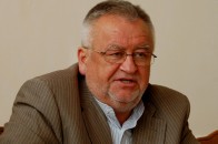 Янукович розглядає питання про звільнення Клімчука?