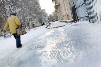 Внаслідок ожеледиці лише за один день травмувалось 20 лучан