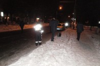 У Луцьку просто на переході автівка збила матір з дитиною