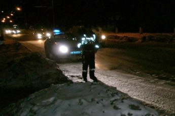 Луцькі міліціянти протягом доби відшукали водія, який на пішохідному переході збив матір з сином