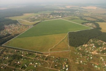Згідно кадастрової карти дно озера Світязь належить для ведення особистого селянського господарства