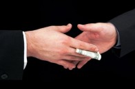 Волинського податківця за хабарництво покарали умовним терміном