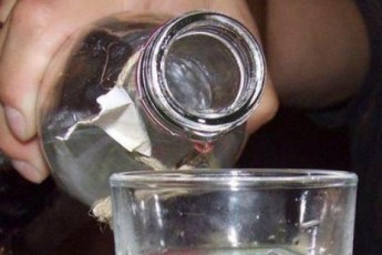 Волинянин заради 100 грам пограбував власну матір