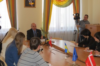 Голова Волиньради хоче зігнати депутатів до лісу