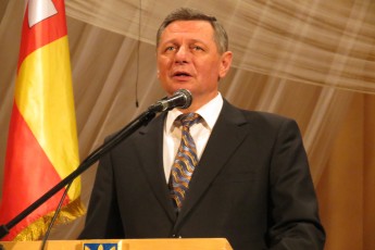 Романюк відзвітувався за рік роботи: і мох, і болото, і про своє, і про чуже…