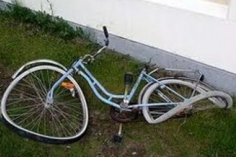 На Волині водій збив велосипедиста та зник з місця пригоди