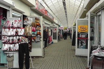 Підприємцям ринку «Варшавський» погрожують виселенням через невиконання «забаганок» облспоживспілки