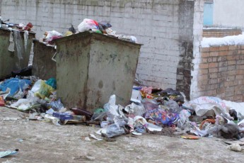 Луцькі ЖЕКи не виконують своїх обов'язків, натомість гроші деруть по повній