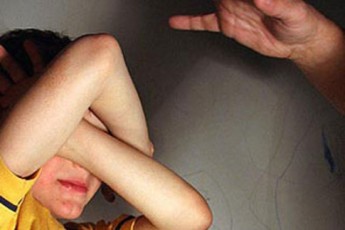 Працівник «Волинського обласного центру соціально-психологічної реабілітації дітей» катував дітей