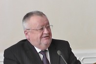 Клімчук на оперативках розповідає анекдоти про реформи