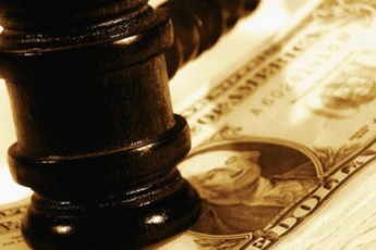 Суддя Луцького міськрайонного суду протизаконно проводить відкриті слухання за зачиненими дверима свого кабінету