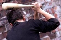 46-річний волинянин битою відгамселив хлопця просто на вулиці