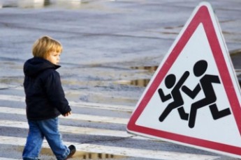 Волинські правоохоронці затримали за гарячими слідами водія, який збив двох неповнолітніх та зник з місця ДТП