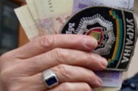 На Волині правоохоронця засудили за хабар і одразу відпустили на волю