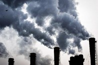 Волиняни, які живуть на самому газовому родовищі, потерпають від шкідливих викидів