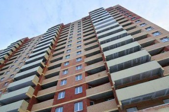 На Волині школярка викинулась з вікна четвертого поверху