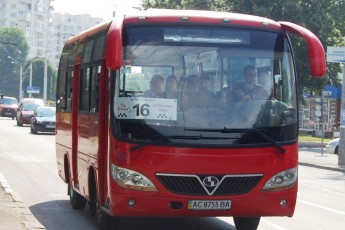 Голєва таки змусила луцьку владу виконувати рішення суду. Виконком віддає горезвісний 16-й маршрут «Санрайзу»