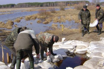 У Любешівський район повезуть поліетиленові мішки, аби запобігти повені