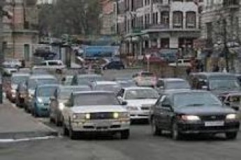 Волинські податківці викрили фірми двох посадовців, які незаконно ввозили автівки на Україну