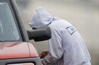 На Волині росіянин намагався викрасти автомобіль просто біля супермаркету