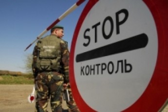 Чоловіків, які намагалися провести через Ягодинську митницю планшети, таки оштрафували