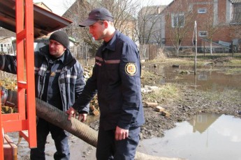 За минулу добу волинські рятувальники відкачали 3246 метрів кубічної води