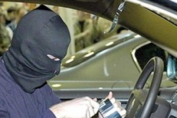 Луцьких автокрадіїв відпустили на волю
