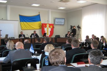 На чергову сесію міськради винесли майже 80 земельних питань