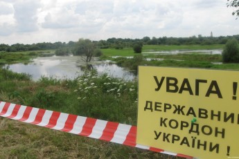 Волинянин, аби вилікувати матір від раку, зайнявся контрабандою і попався з партією інсектицидів