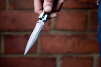 У Луцьку посеред вулиці зарізали чоловіка