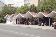 Більшість магазинів на зупинках громадського транспорту у Луцьку, вже через три місяці почнуть демонтувувати