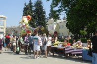Як лучани святкують Великдень: масові гуляння, співи, танці
