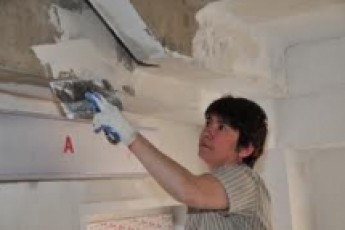 Квартира лучанки обвалюється через самовільне будівництво