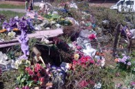 У Нововолинську кладовище потерпає від сміття